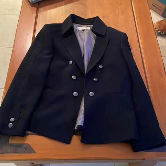 Tahari jacket - Picture 1 of 3